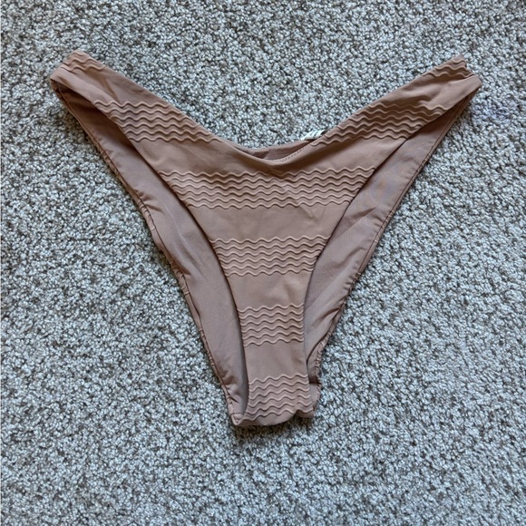 Aerie Nude Cheeky Swim Suit Bottom Size Medium | resort wear | beach | summer - Picture 1 of 5